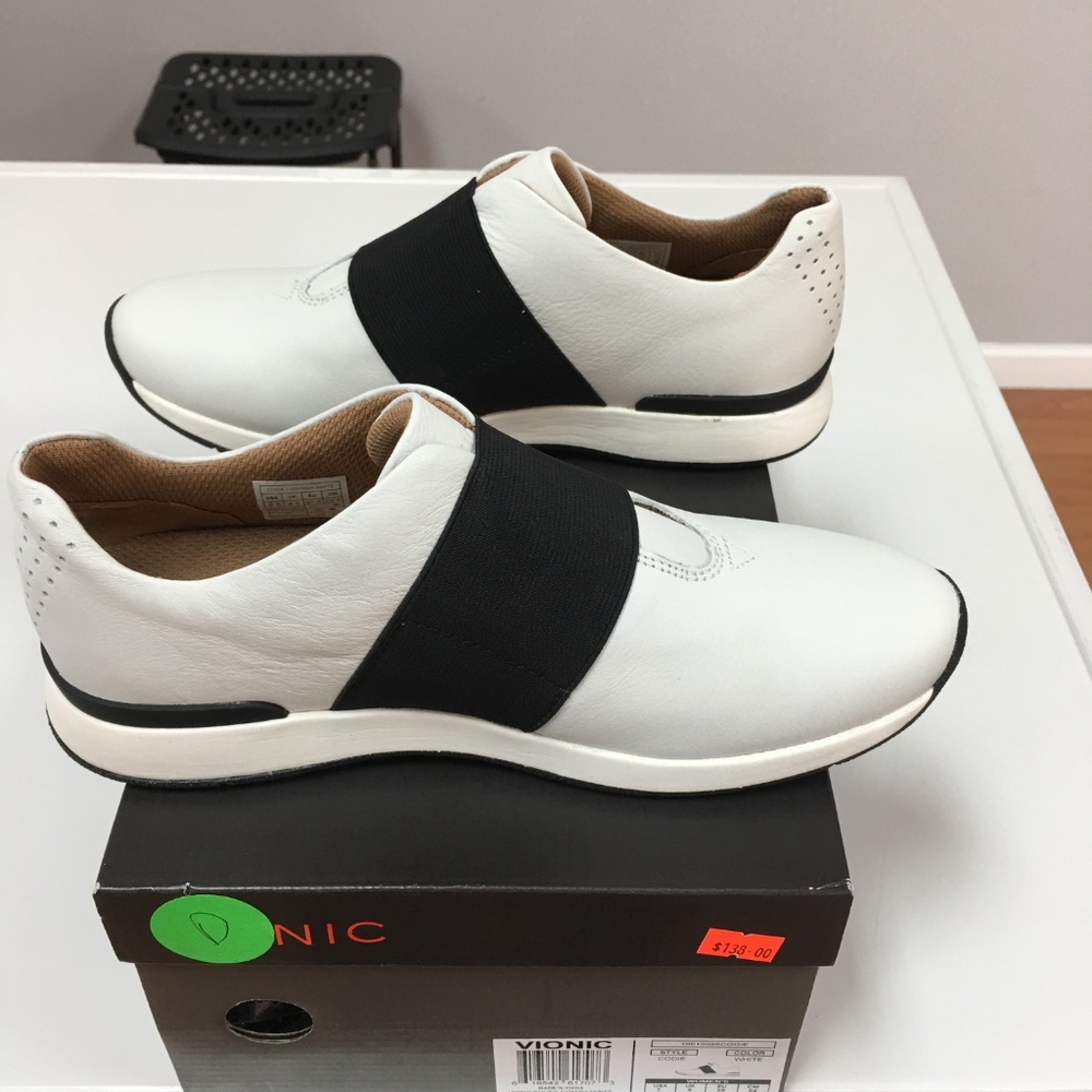 Vionic-Codie- White/Black - Picture 4 of 6